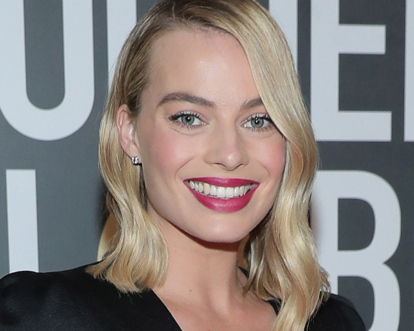 Protect-Damaged-Hair-with Moil-Article-Image-2-0221_478x598.jpg